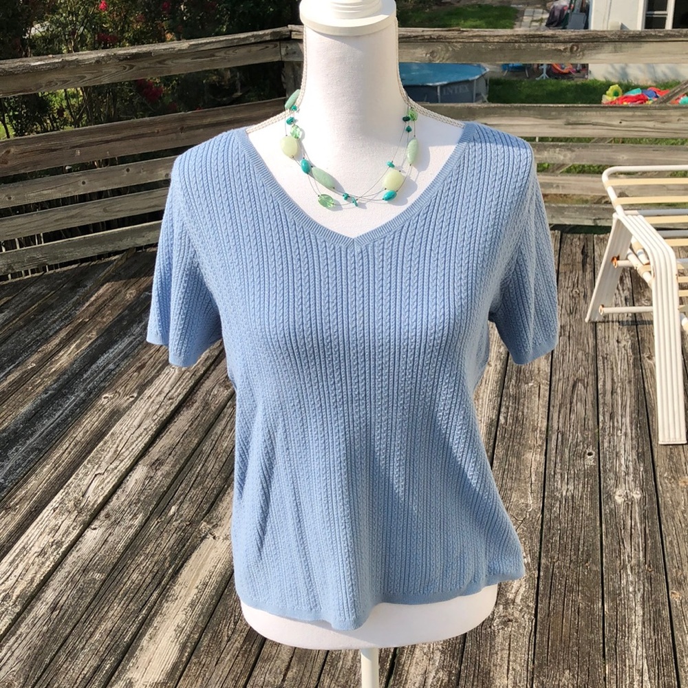 Kate Hill blue knit top 👕